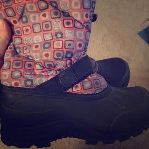 Kids size 4 boots